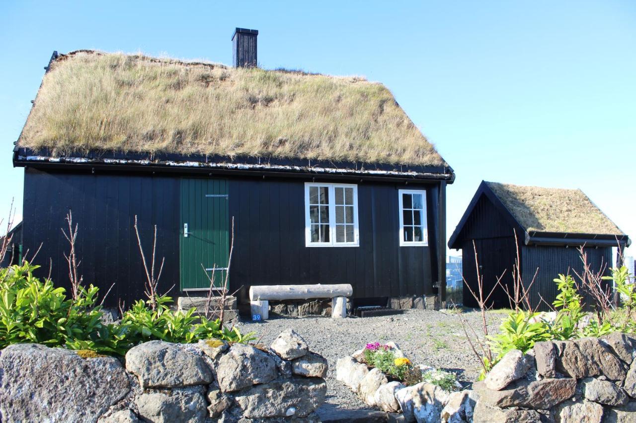 Traditional Faroese House In Torshavns City Center Extérieur photo